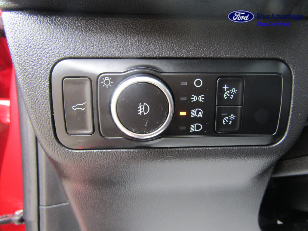 Certified 2023 Ford Escape Platinum AWD/4WD image 18