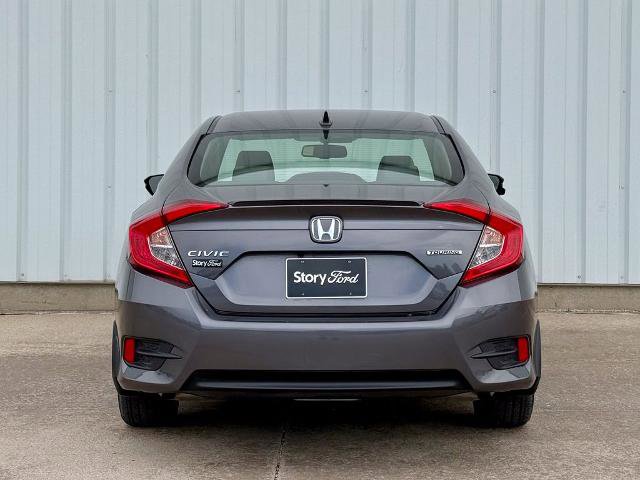 Used 2018 Honda Civic Touring image 5