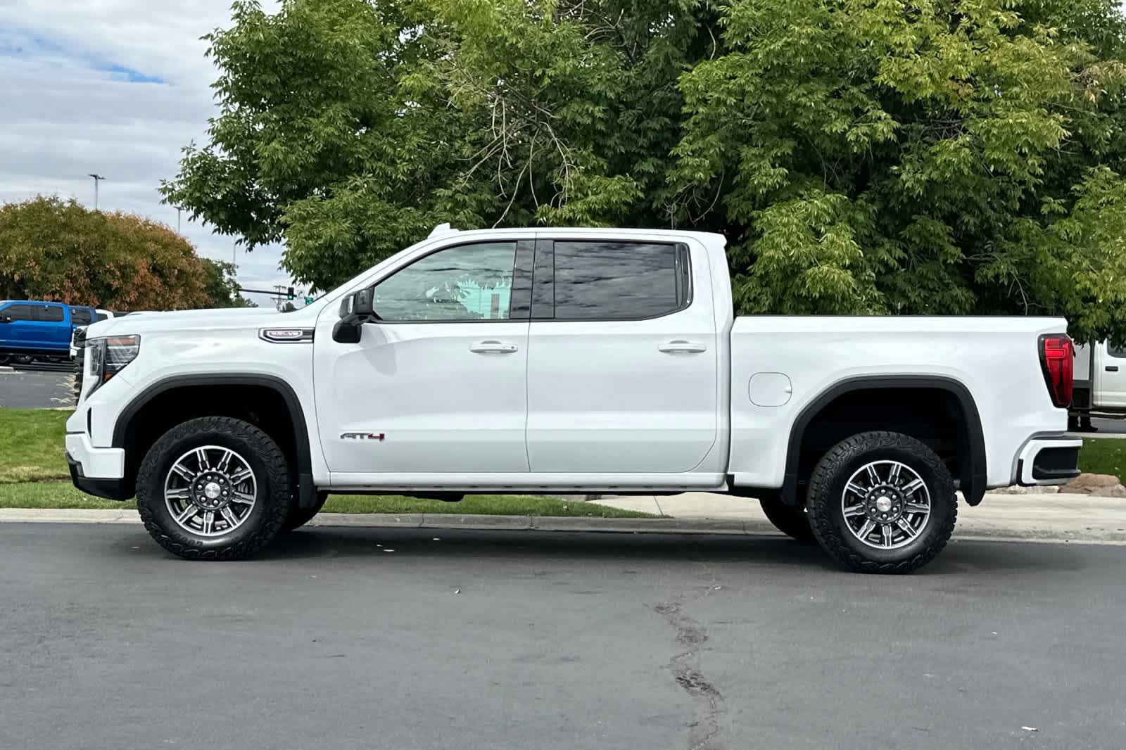 Used 2026 GMC Sierra 1500 AT4 AWD/4WD image 5