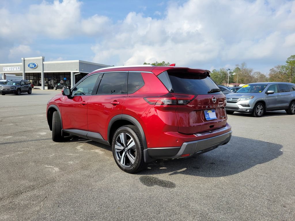 Used 2025 Nissan Rogue SL w/ SL Premium Package image 3