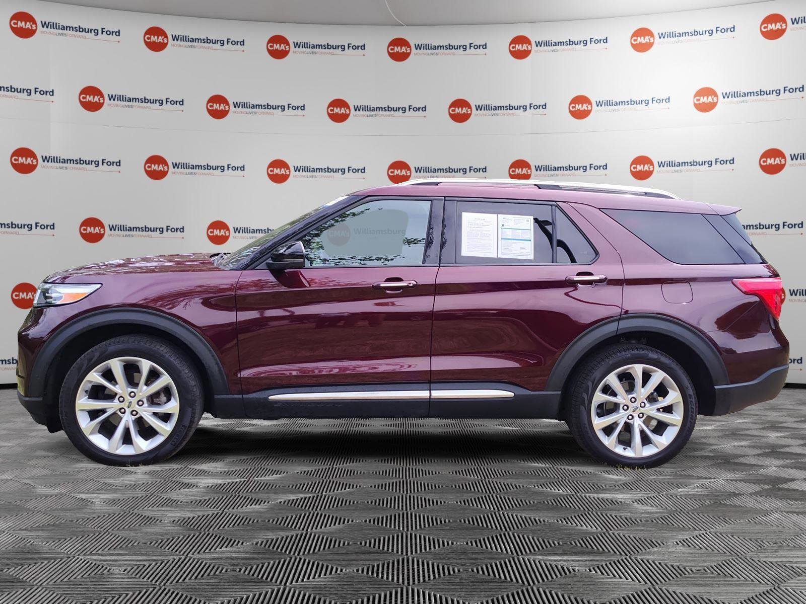 Certified 2022 Ford Explorer Platinum w/ Equipment Group 601A AWD/4WD image 2