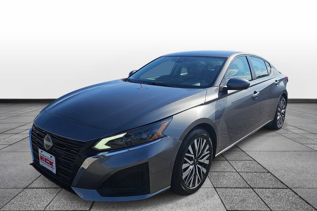 Used 2023 Nissan Altima 2.5 SV