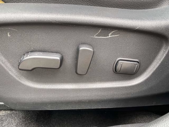 Used 2018 Nissan Rogue SL AWD/4WD image 11