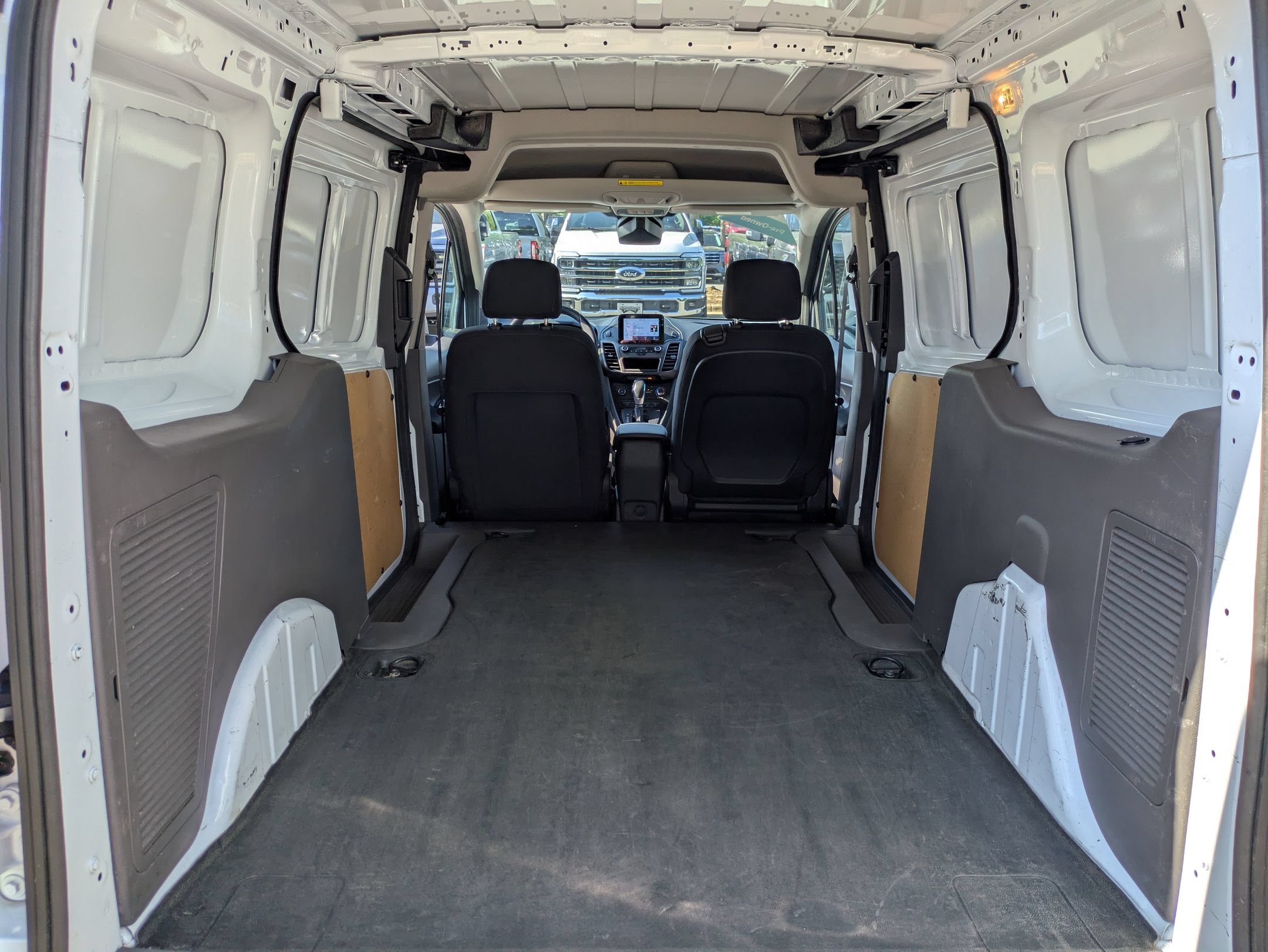 Certified 2023 Ford Transit Connect XLT FWD image 30