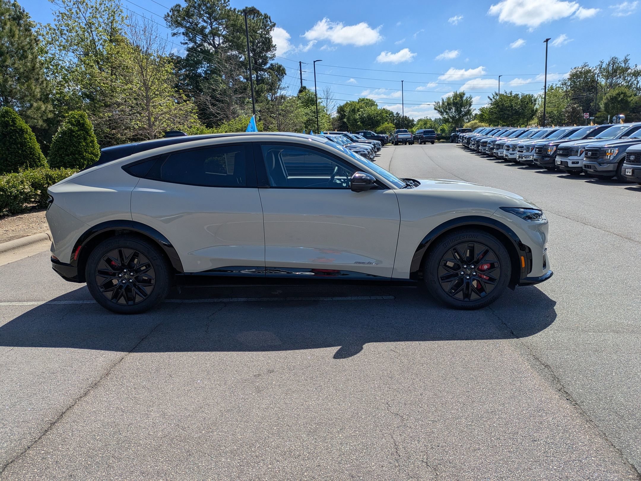 Certified 2025 Ford Mustang Mach-E Premium w/ Sport Appearance Package AWD/4WD image 3
