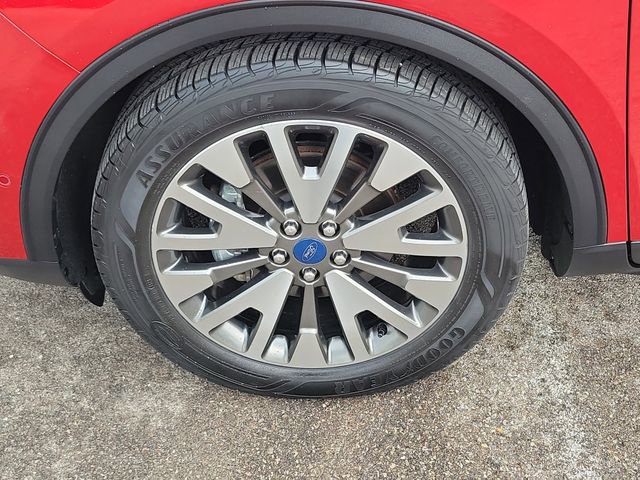 Certified 2020 Ford Escape Titanium FWD image 9