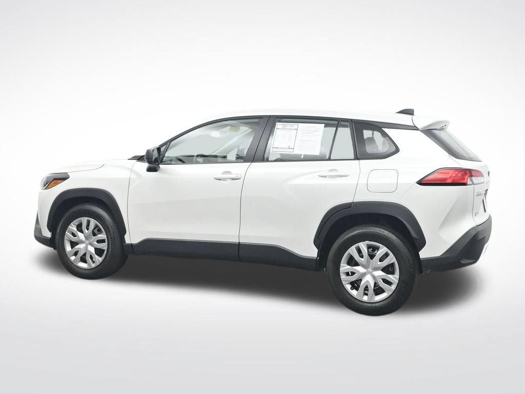 Used 2025 Toyota Corolla Cross L FWD image 10