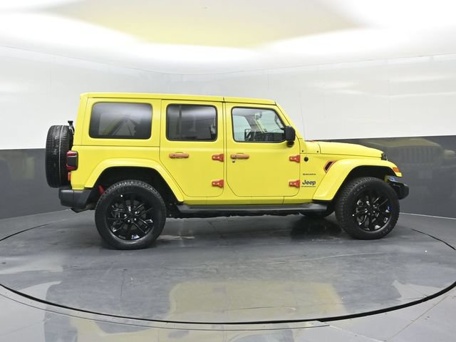 Used 2023 Jeep Wrangler Unlimited Sahara w/ Cold Weather Group AWD/4WD image 3