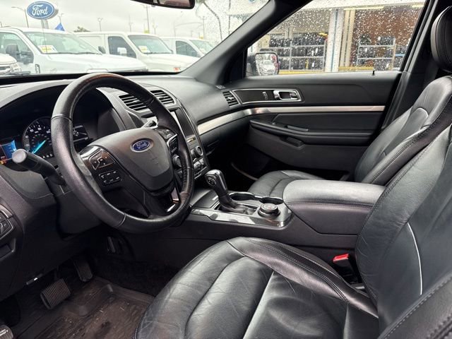 Certified 2018 Ford Explorer XLT w/ Equipment Group 202A image 9