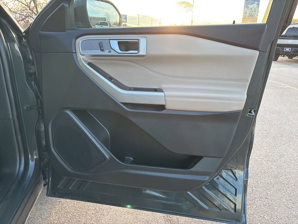Certified 2023 Ford Explorer XLT w/ Equipment Group 202A image 27