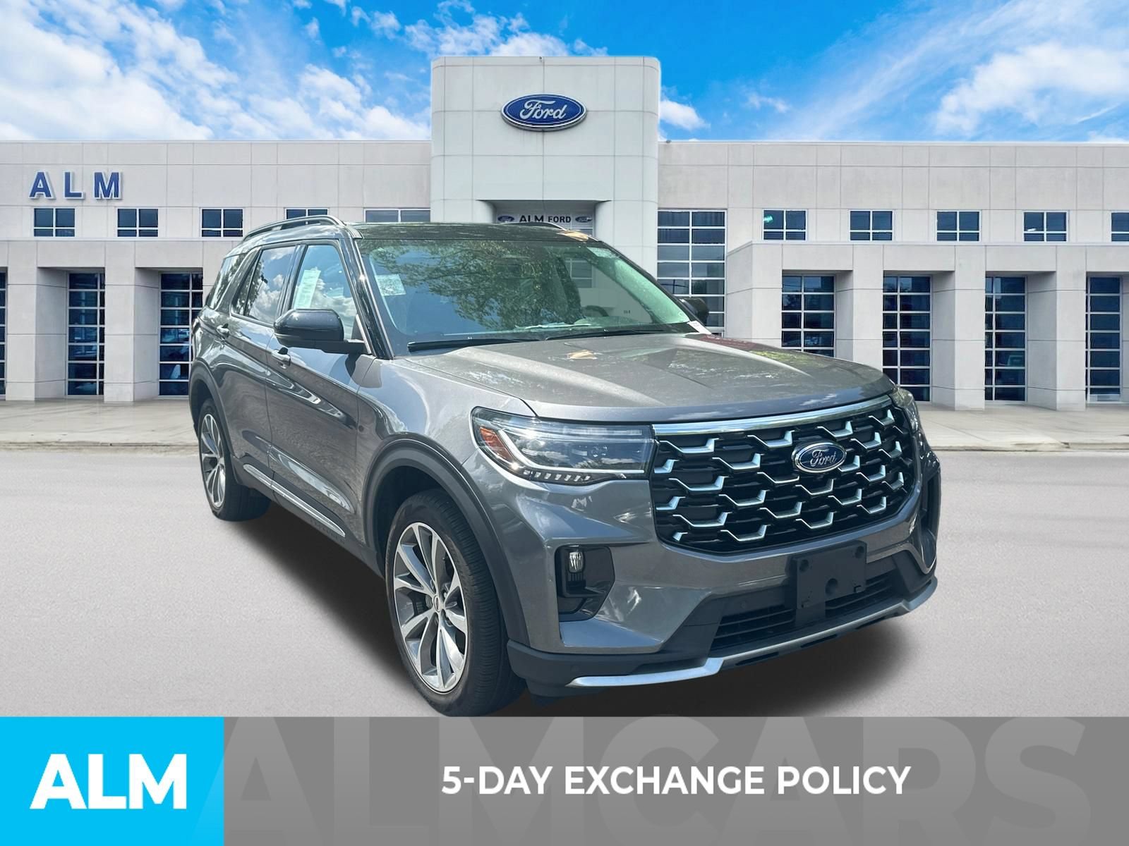 Certified 2025 Ford Explorer Platinum w/ Ultimate Package AWD/4WD image 3