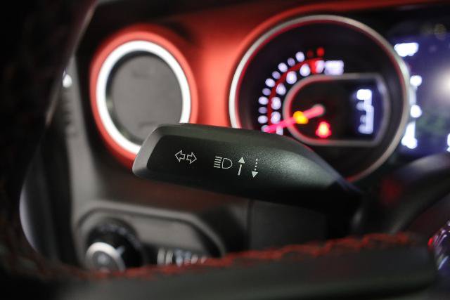 Used 2020 Jeep Gladiator Rubicon AWD/4WD image 13