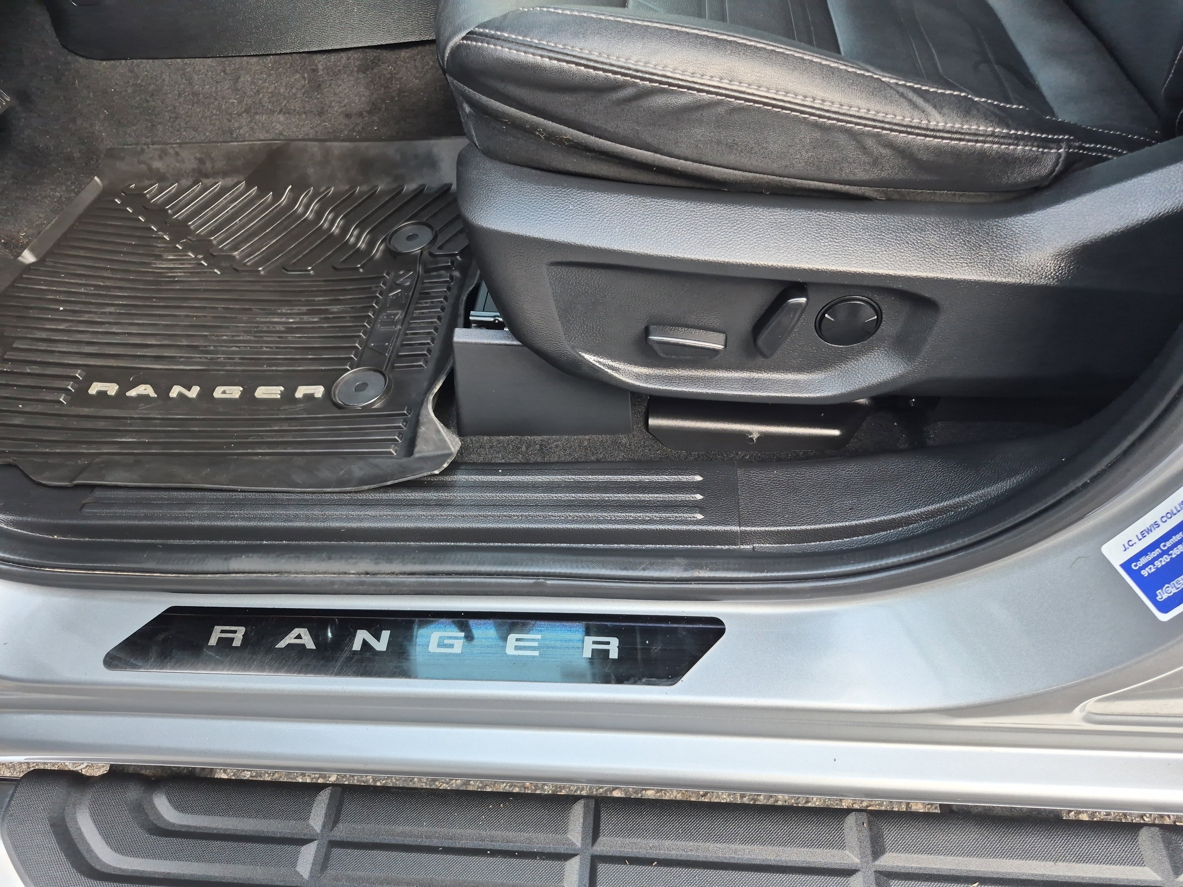 Certified 2024 Ford Ranger Lariat w/ Trailer Tow Package image 15