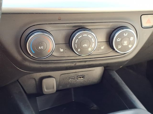 Used 2024 Chevrolet Trax RS FWD image 24