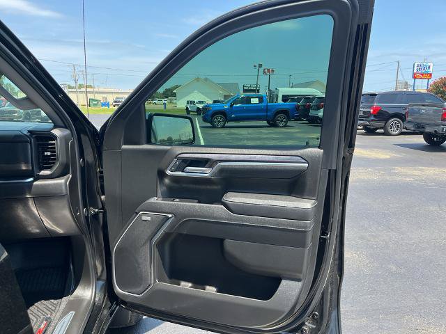 Used 2026 Chevrolet Silverado 1500 LTZ AWD/4WD image 23