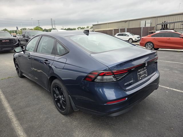 Used 2025 Honda Accord SE image 4