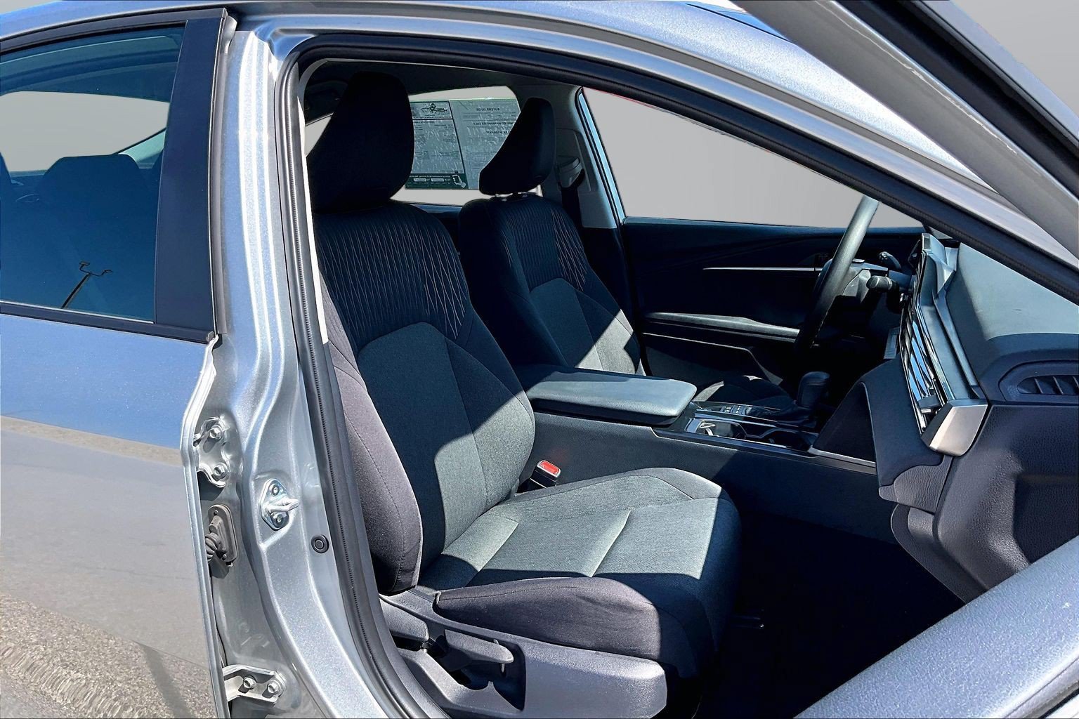 Used 2025 Toyota Camry LE FWD image 7