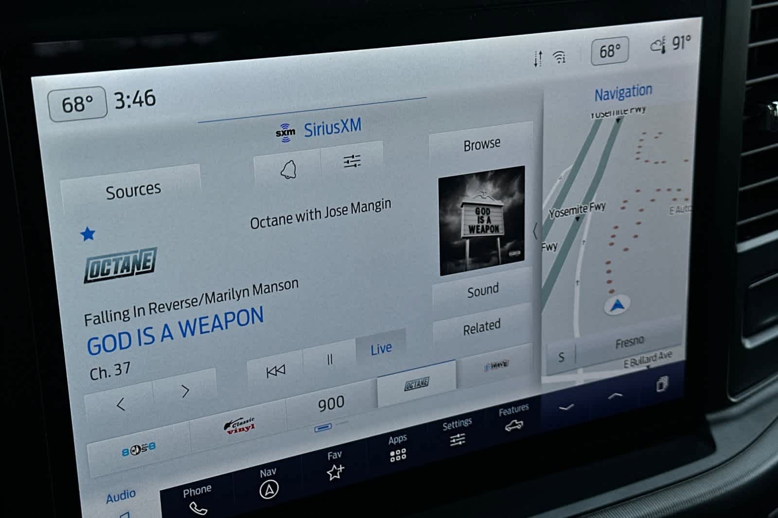 Certified 2022 Ford F150 Platinum w/ Bed Utility Package image 18