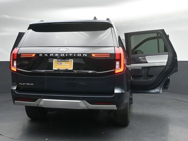 Certified 2025 Ford Expedition Platinum w/ Driver's Package AWD/4WD image 57