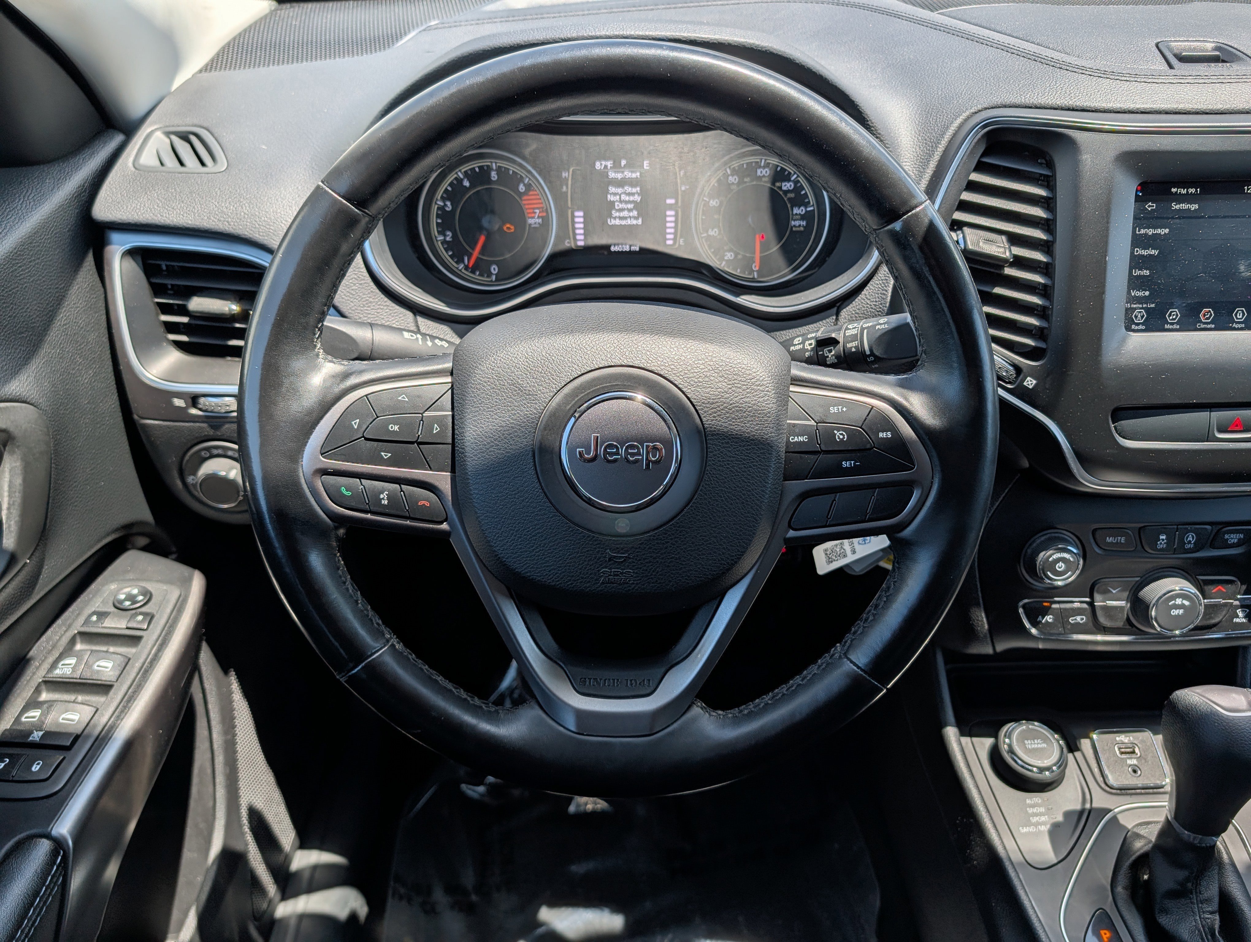 Used 2020 Jeep Cherokee Latitude w/ Cold Weather Group AWD/4WD image 23