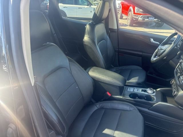 Certified 2020 Ford Escape Titanium w/ Titanium Premium Package 2.0 AWD/4WD image 11