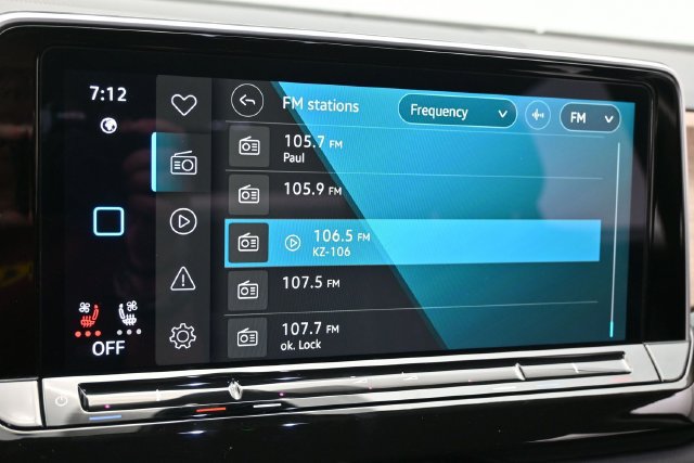 Used 2025 Volkswagen Atlas SE FWD image 20