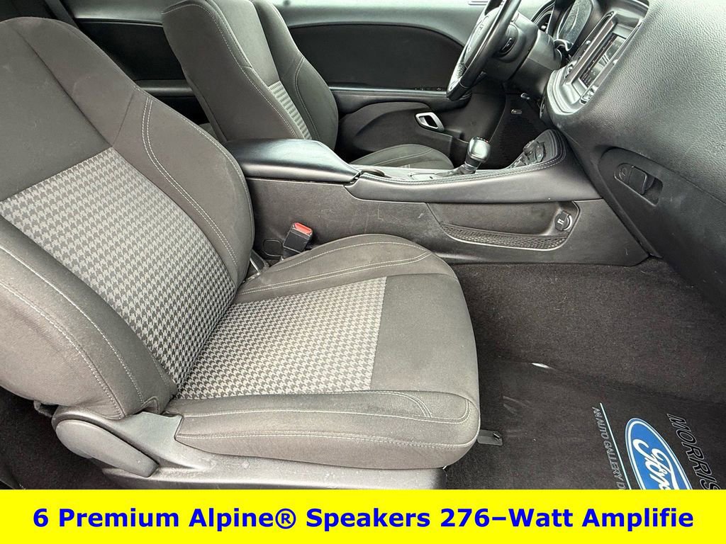 Used 2023 Dodge Challenger SXT image 10