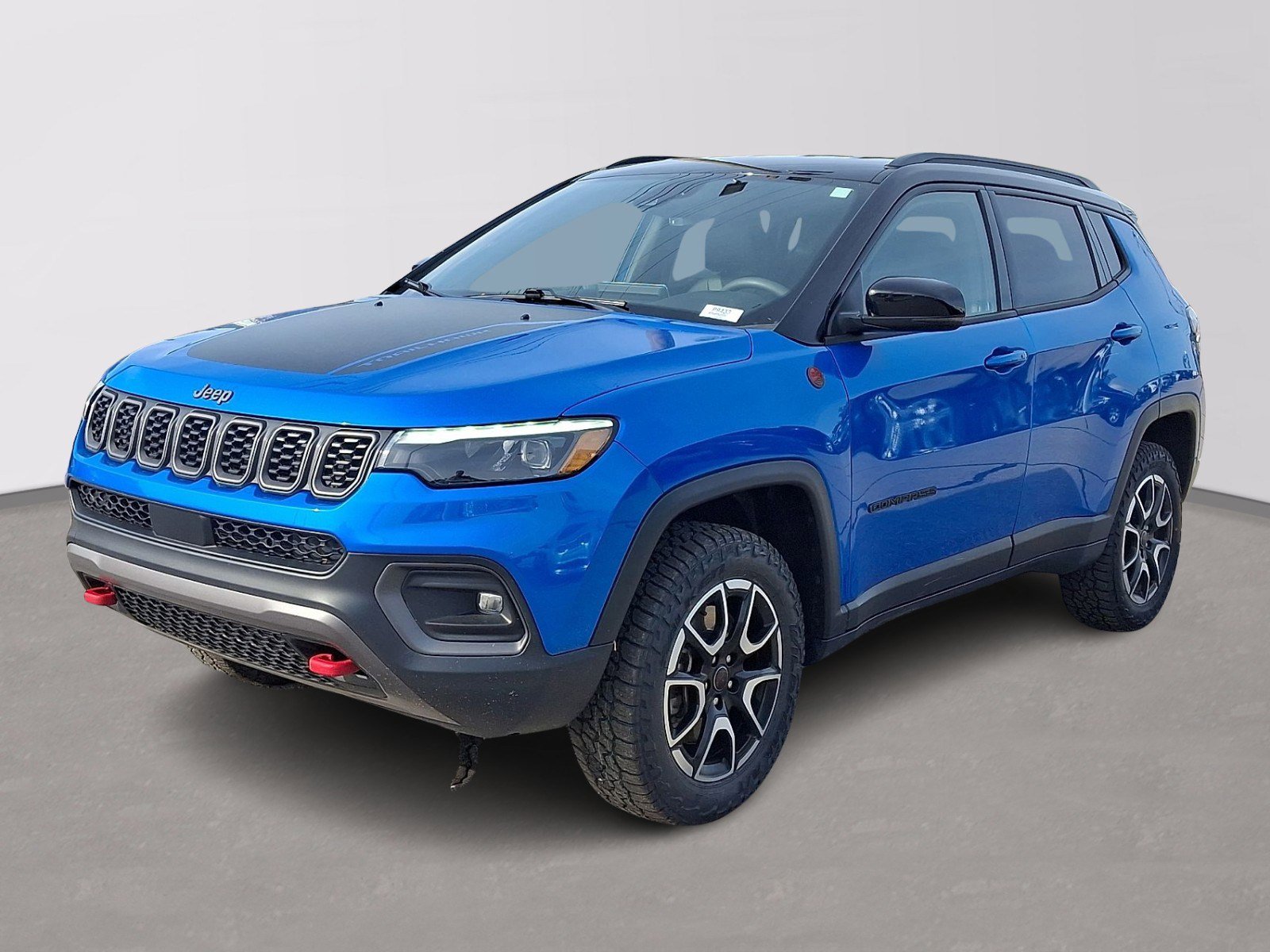 Used 2025 Jeep Compass Trailhawk w/ Trailhawk Elite Group AWD/4WD image 3