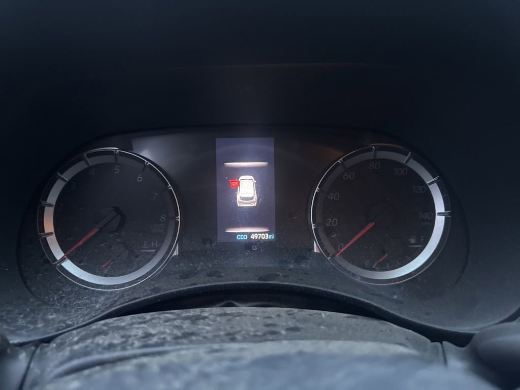 Used 2021 Toyota Highlander LE image 10