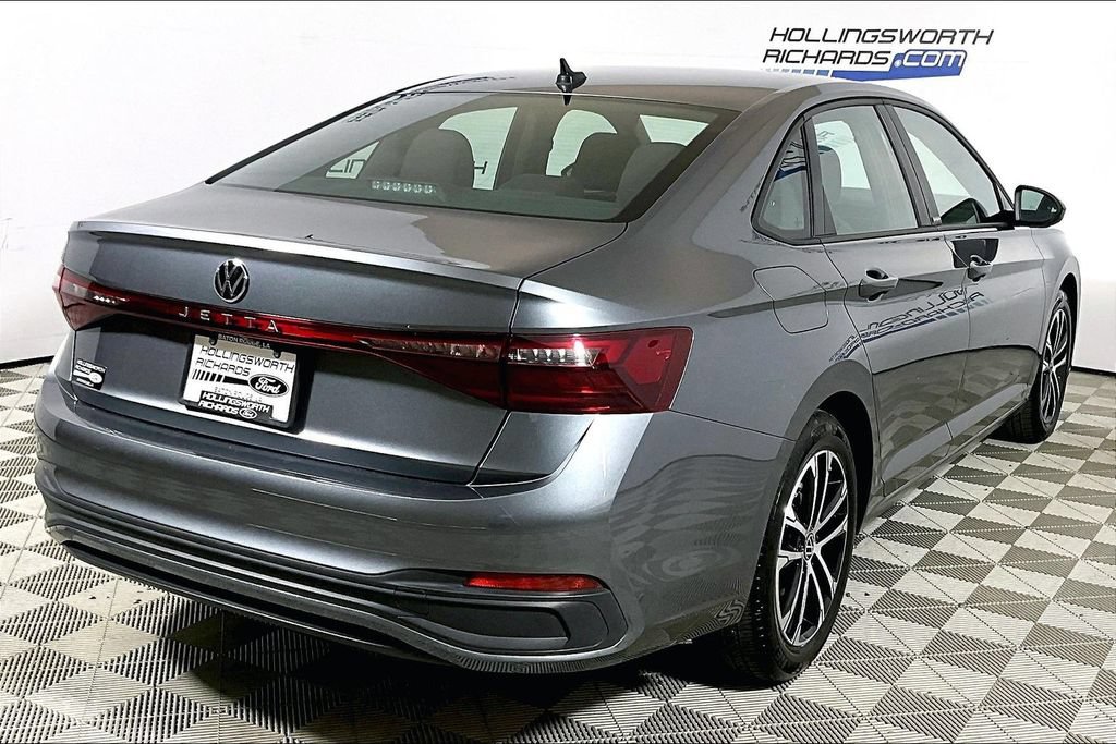 Used 2025 Volkswagen Jetta Sport FWD image 9