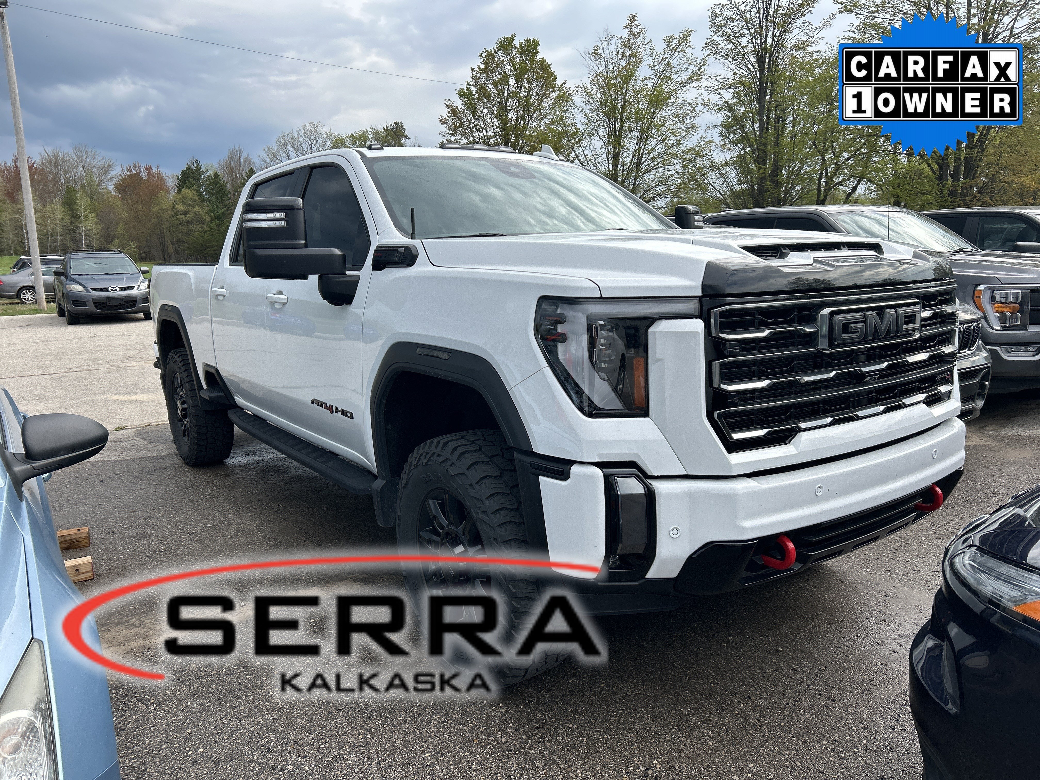Used 2024 GMC Sierra 2500 AT4 w/ Technology Package AWD/4WD image 1
