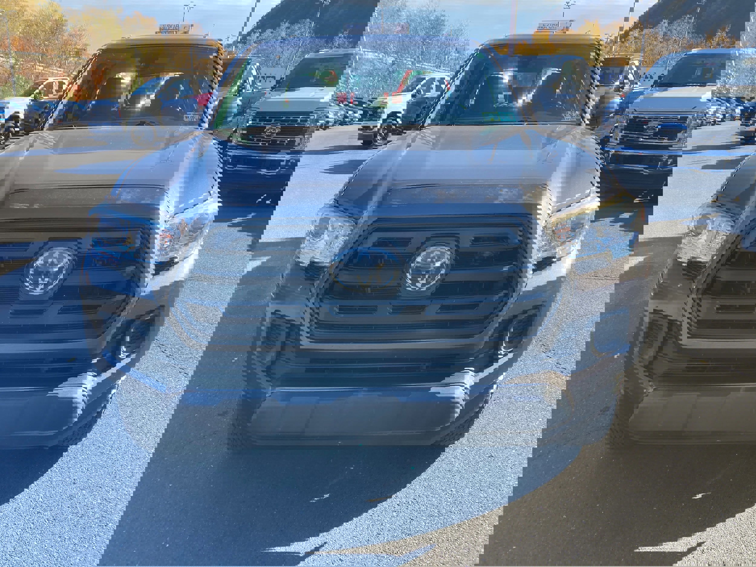 Used 2018 Toyota Tacoma SR5 image 7