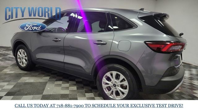 Certified 2025 Ford Escape Active AWD/4WD image 7