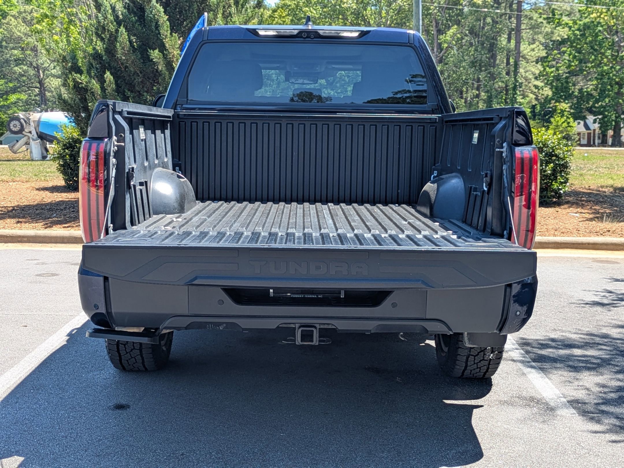 Used 2024 Toyota Tundra Limited w/ TRD Off-Road Package AWD/4WD image 32