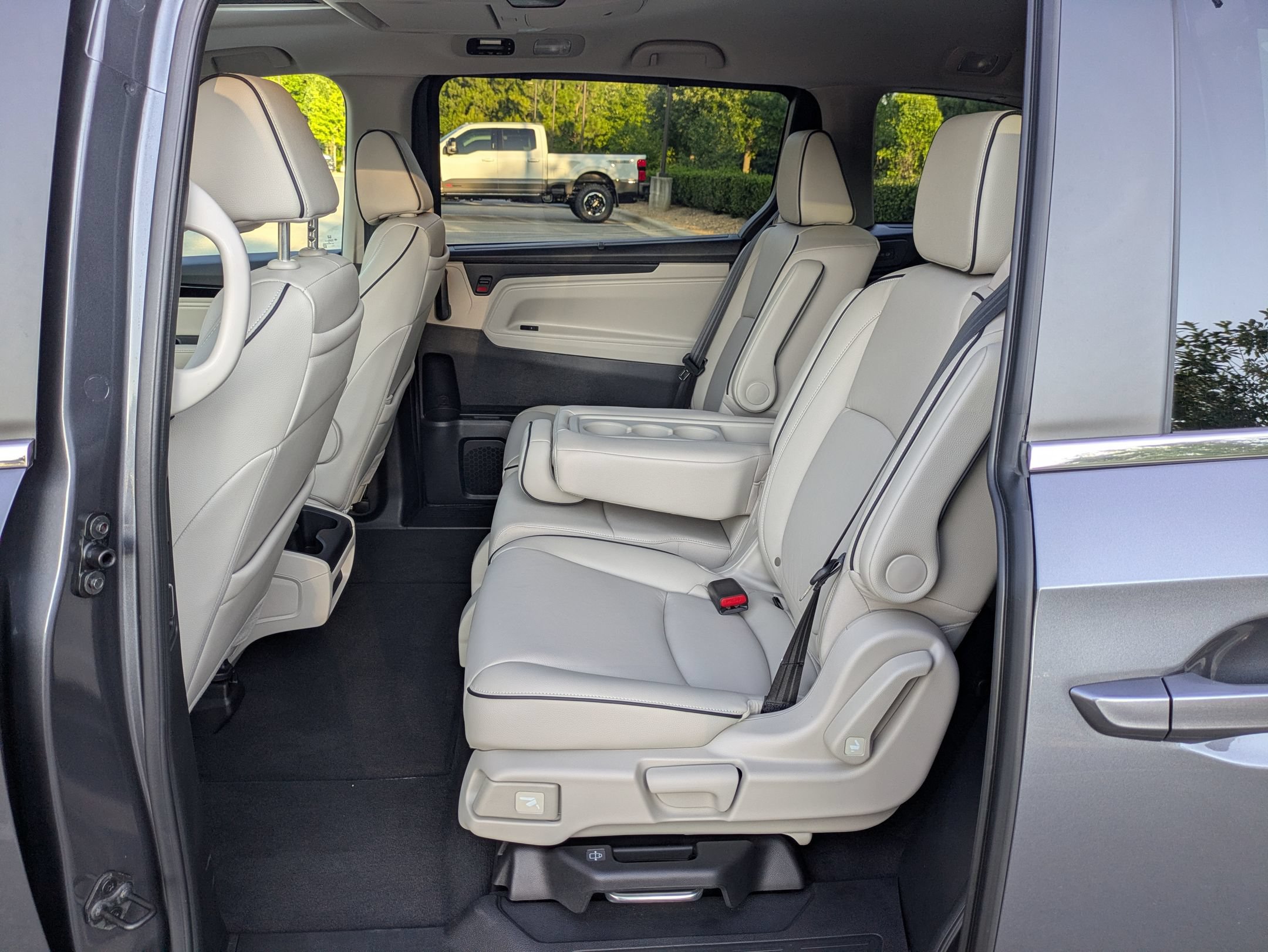 Used 2025 Honda Odyssey Touring image 29