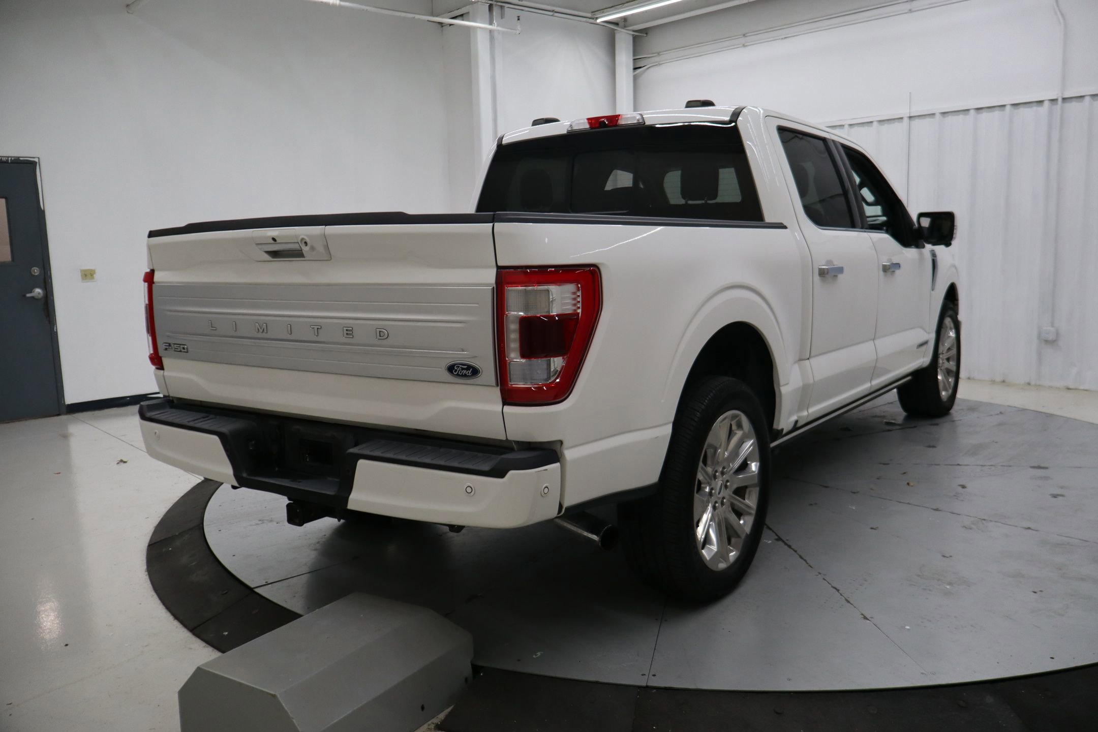 Certified 2021 Ford F150 Limited AWD/4WD image 3
