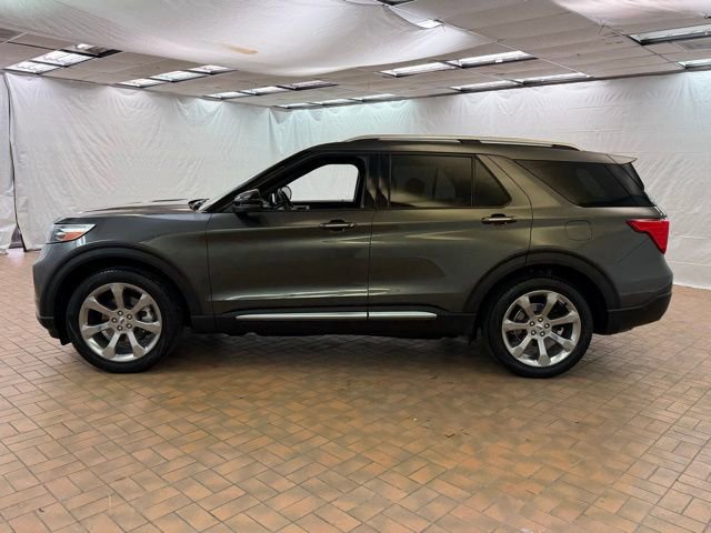 Certified 2020 Ford Explorer Platinum w/ Premium Technology Package image 2