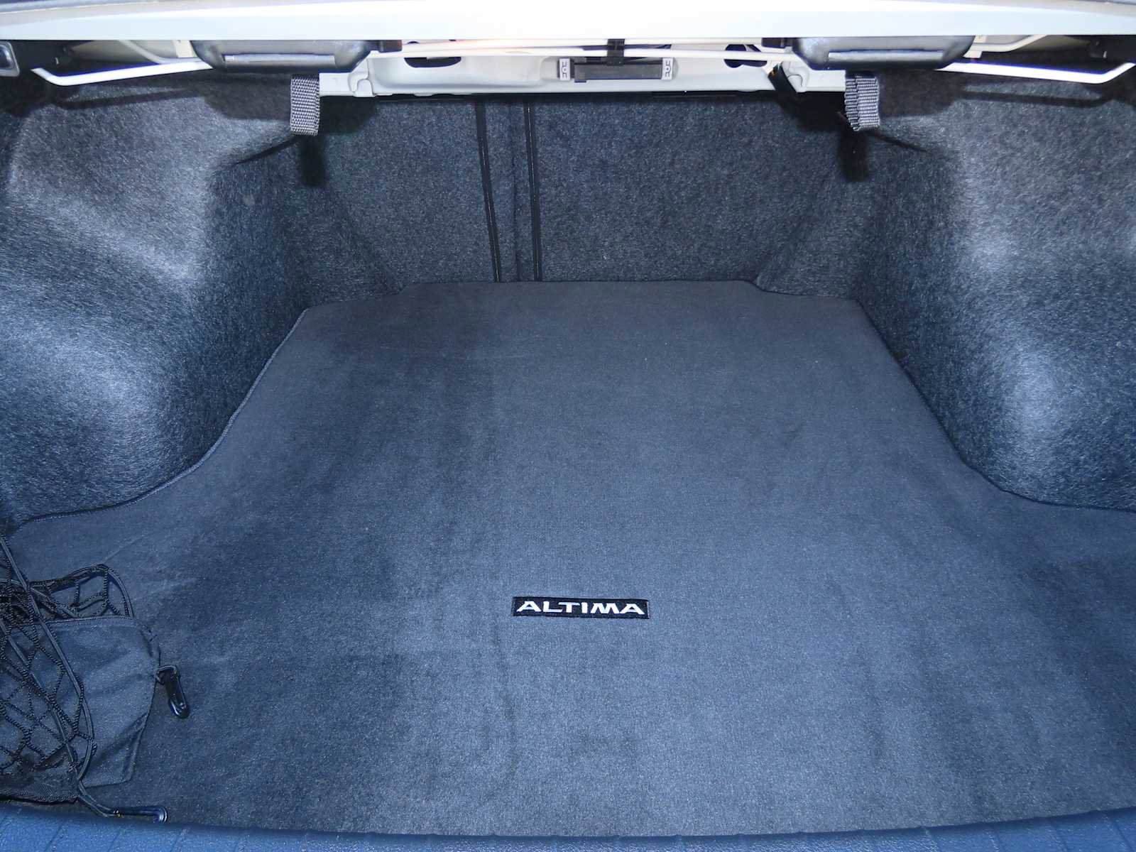 Used 2020 Nissan Altima 2.0 Platinum image 35