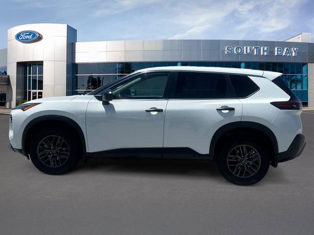 Used 2022 Nissan Rogue S FWD image 2
