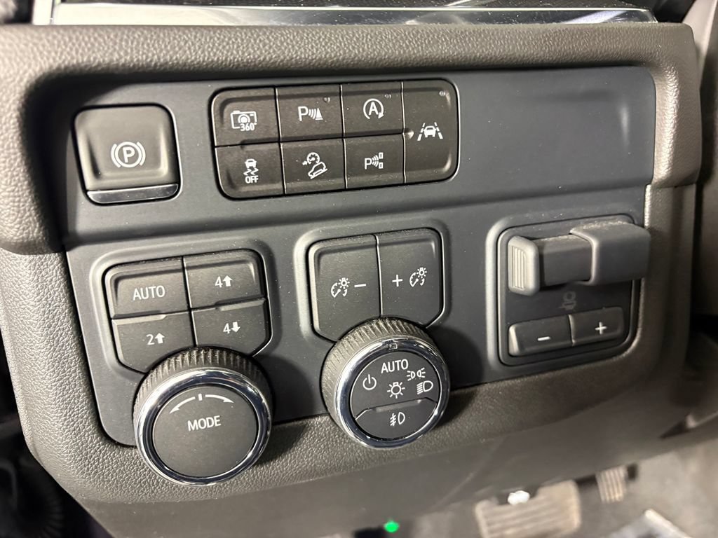 Used 2025 Chevrolet Tahoe RST w/ Comfort Package AWD/4WD image 14