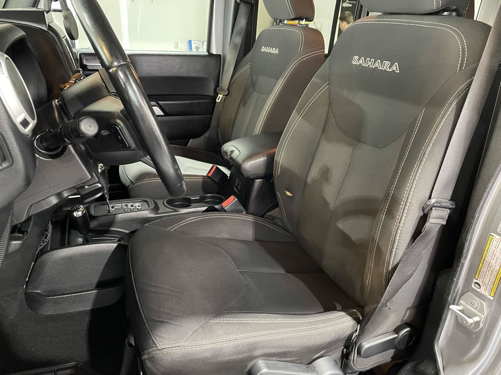 Used 2018 Jeep Wrangler Unlimited Sahara AWD/4WD image 18
