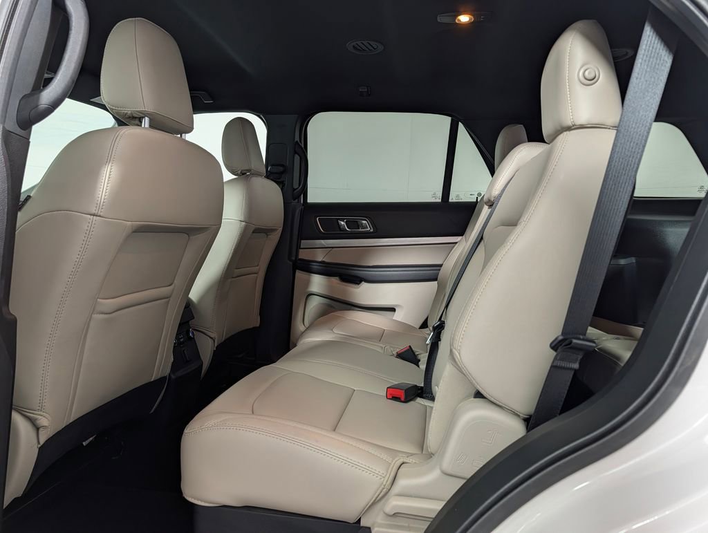 Certified 2019 Ford Explorer XLT w/ Equipment Group 202A FWD image 13