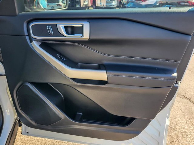 Certified 2023 Ford Explorer XLT w/ Equipment Group 202A image 30