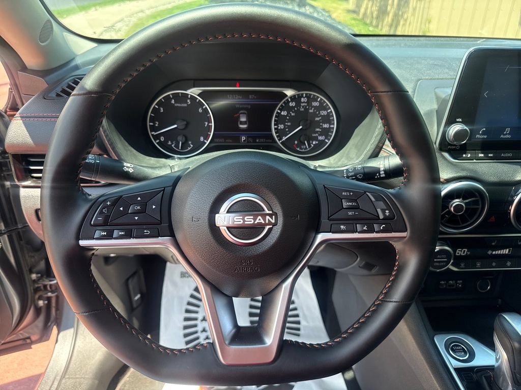 Used 2025 Nissan Sentra SR FWD image 14