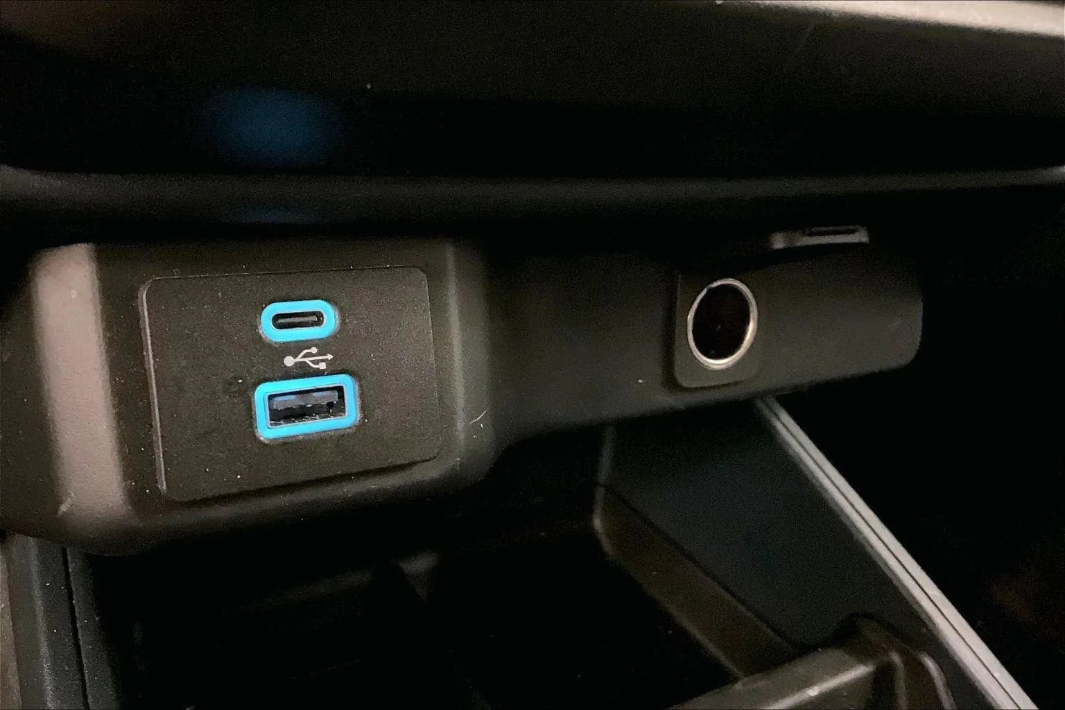 Certified 2022 Ford Maverick XLT w/ XLT Luxury Package image 31