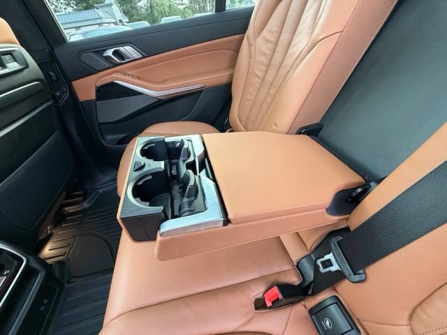 Used 2021 BMW X7 xDrive40i w/ M Sport Package AWD/4WD image 18