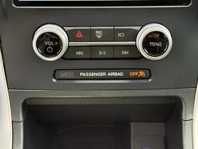 Certified 2023 Ford Edge SEL w/ Convenience Package AWD/4WD image 6