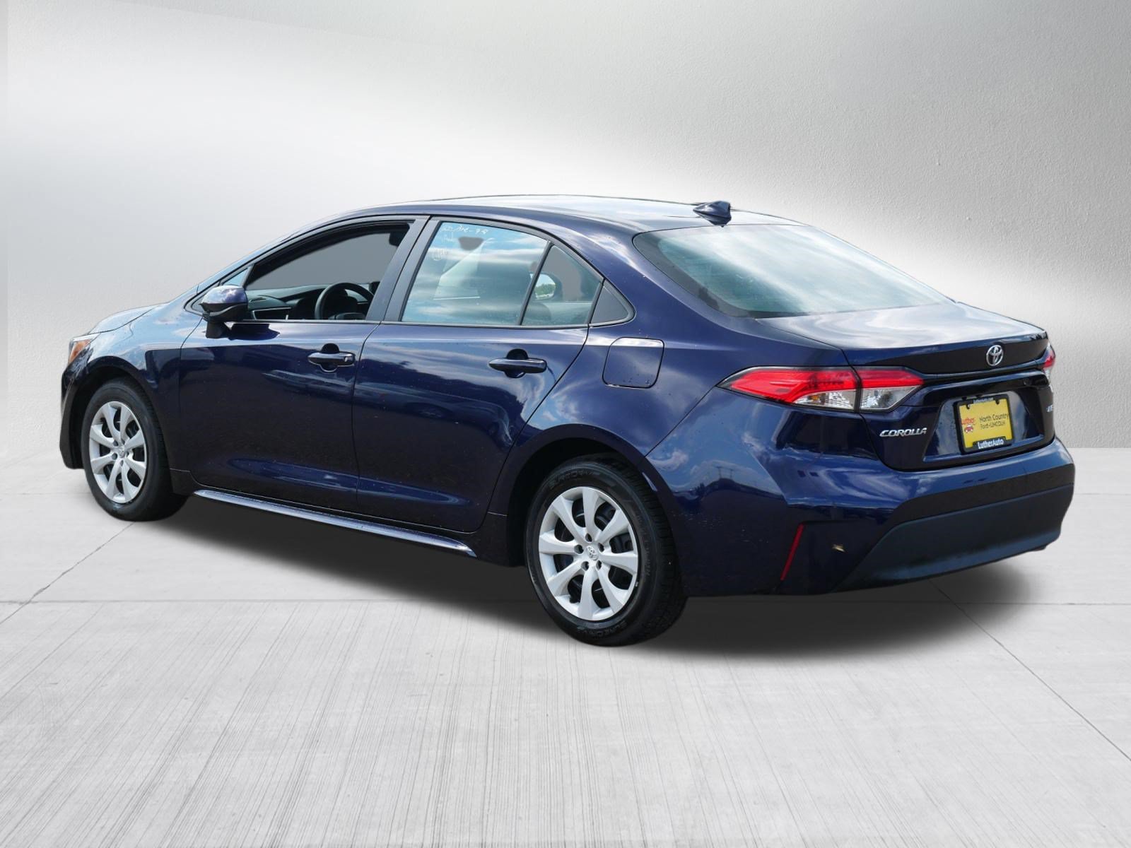 Used 2024 Toyota Corolla LE FWD image 5