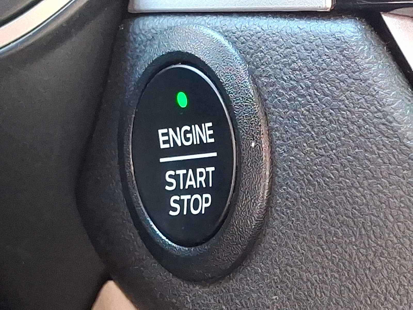 Certified 2022 Ford Escape SE w/ SE Sport Appearance Package image 22