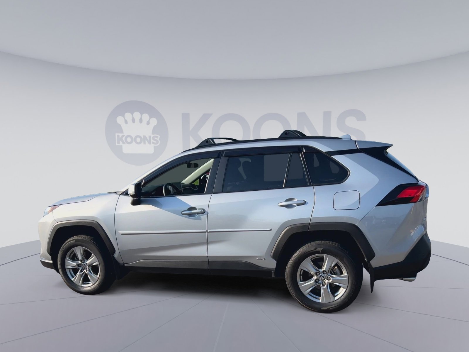 Used 2024 Toyota RAV4 XLE w/ Convenience Package AWD/4WD image 8